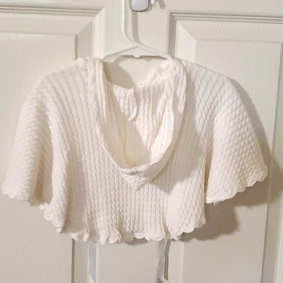 Baby Dove 3-6 Month White Sweater Hood Poncho - Picture 2 of 3